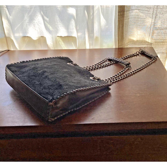 Brown Pony Hair, Chain Bag Designer Principessa, Adriana wore in Sopranos S5Ep12 - Picture 2 of 16